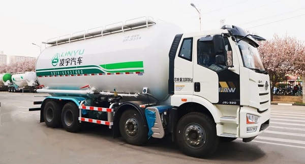 凌宇干混砂漿車的特點(diǎn)都有什么？